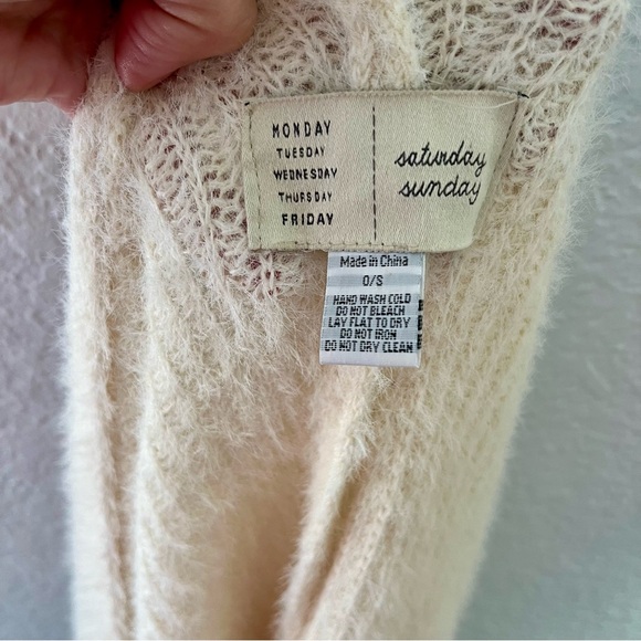 Saturday Sunday Anthropologie Eyelash Striped Batwing Poncho Sweater Size OS - Picture 7 of 10